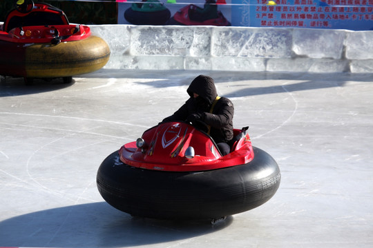 牡丹江 冰上游乐园 滑雪车