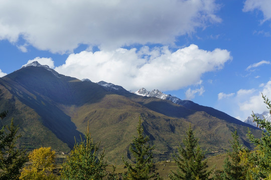 四姑娘山