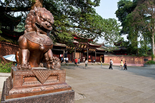 峨眉山 报国寺