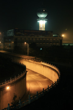 重庆机场夜景 地下通道入口
