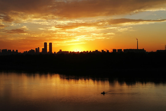 沈阳浑河 城市夕阳晚霞