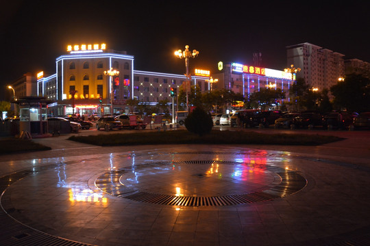 黨河小吃街夜景