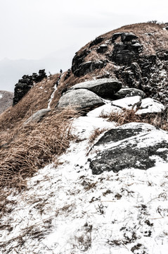 高山积雪