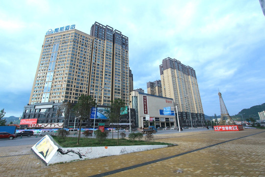 巴中全景 巴河堤岸 南江风光