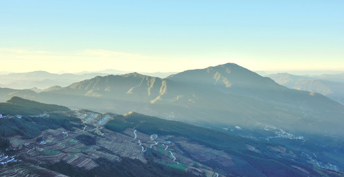 山村的早晨