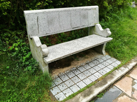 深圳中山公园休息凳