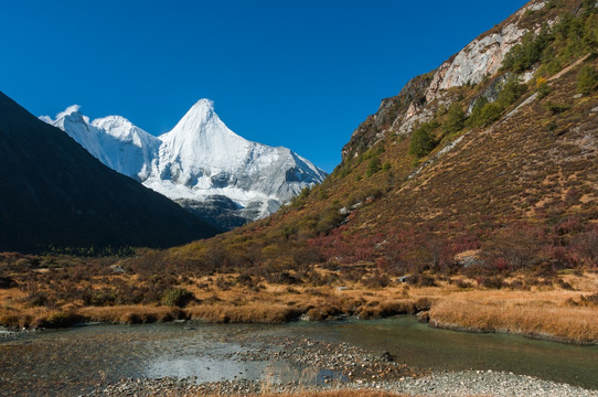 稻城亚丁旅游风光