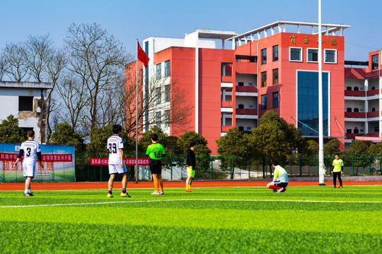 足球场 操场 中学 宣风镇中