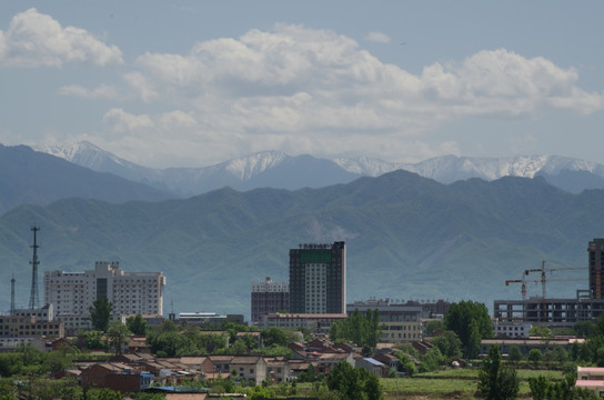 太白山 六月 积雪