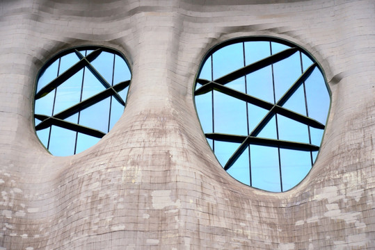 现代建筑之创意玻璃窗