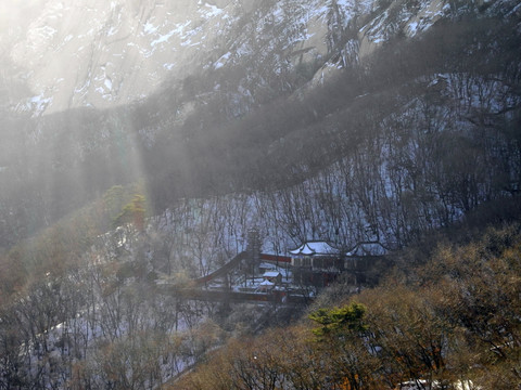 大山里的寺院