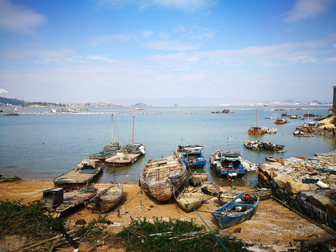 滨海渔村渔港