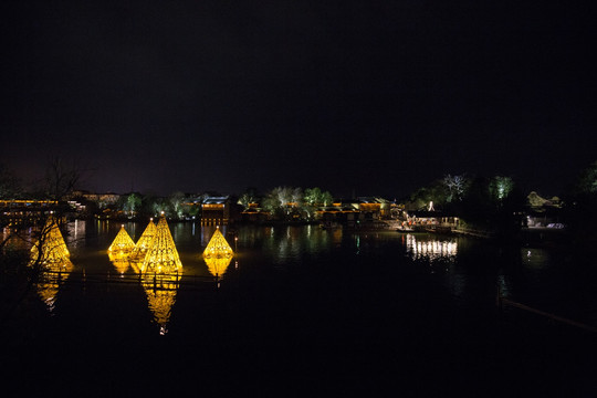 古镇水乡夜景