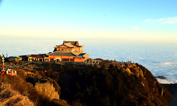 峨眉山 日出