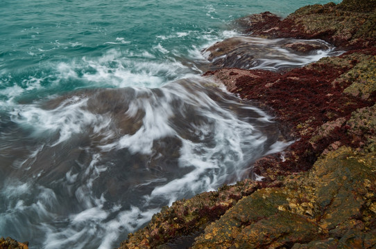 浪花浪涌