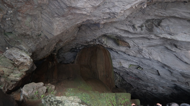 南岳衡山岩洞熔岩