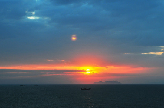 海边落日 晚霞 黄昏 五彩云