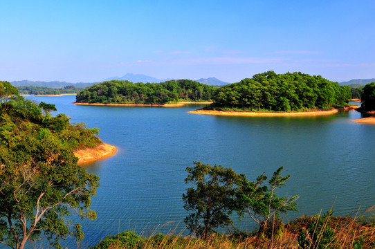 蓝天白云 阳江旅游 东湖星岛