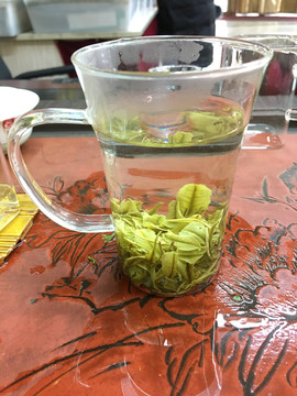 一杯清茶