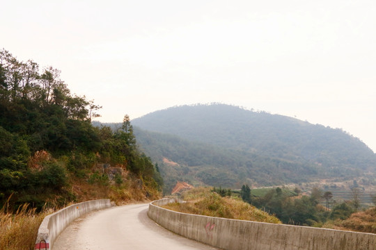 长龙的山