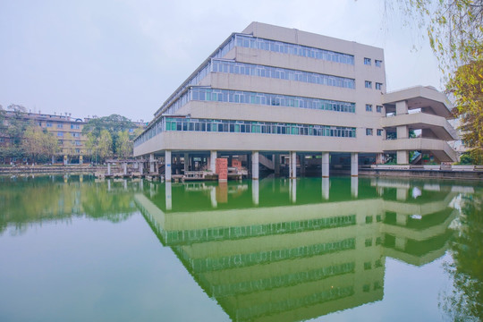 成都理工大学 图书馆全景