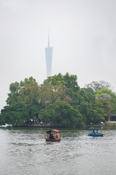 东山湖公园游船广州塔