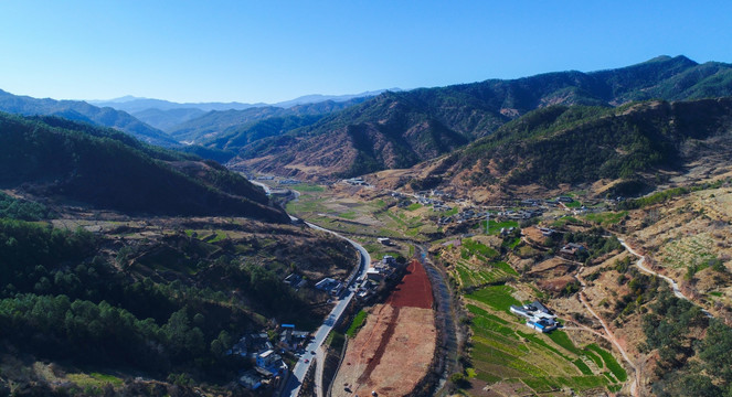 山脉 村庄 乡村