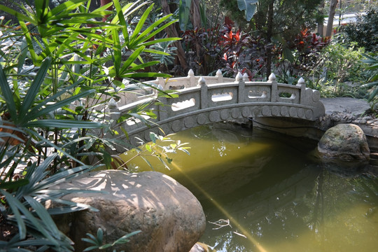 大理石小桥流水风景