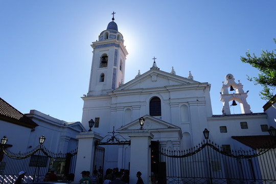 西班牙式教堂钟楼