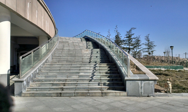天桥的台阶