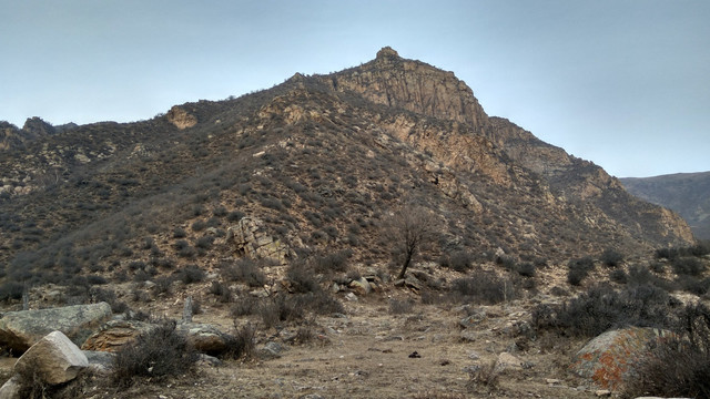 高山，山崖，山坡