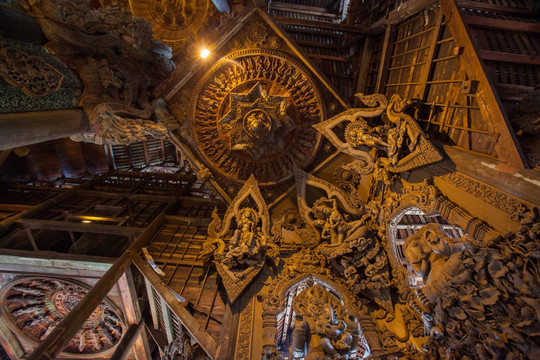 泰国真理寺 真理寺木雕