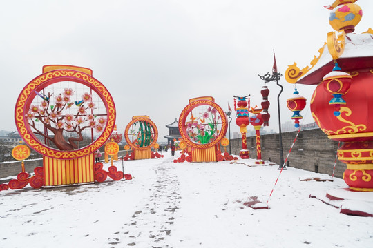 西安古城墙雪景 灯展