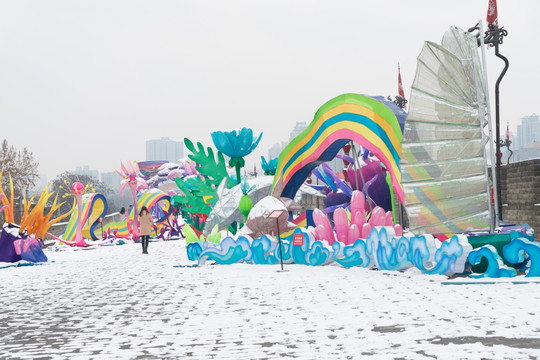 西安古城墙雪景 灯展