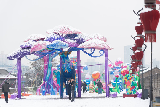 西安古城墙雪景 灯展