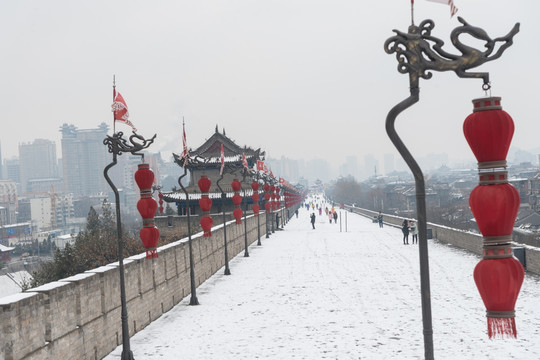 西安古城墙雪景