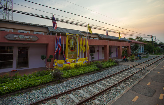 泰国火车站 泰皇画像 普密蓬