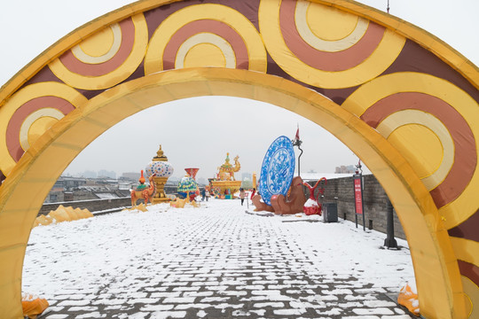 西安古城墙雪景 灯展