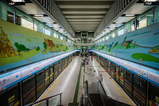 广州地铁站内景