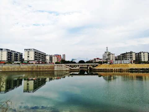 陆河县城 河边大道风景