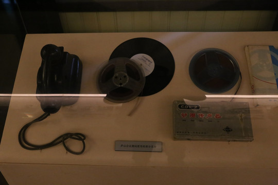 电话机 唱片