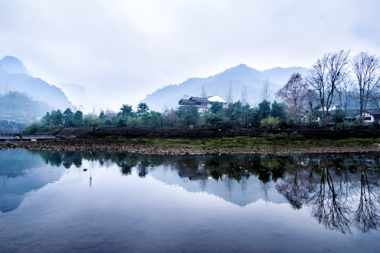 水墨山村