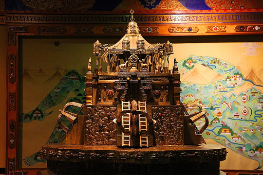 西藏博物馆 铜制藏式宫殿