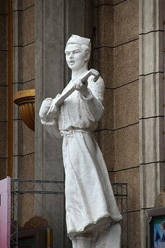 乌鲁木齐 人民剧院新疆 雕塑