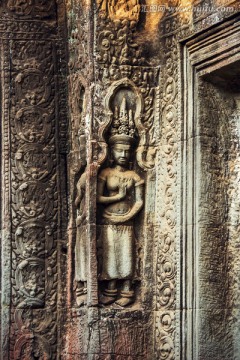 柬埔寨塔布笼寺的女神石刻