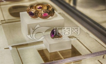 银錾花卉纹镶紫水晶手链戒指