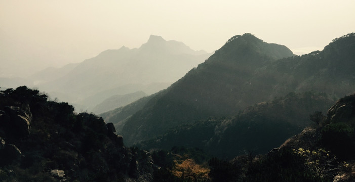 雄浑泰山