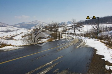 雪后公路