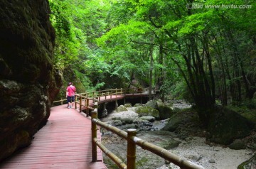 牛背梁风景区之栈道