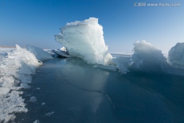 冰湖